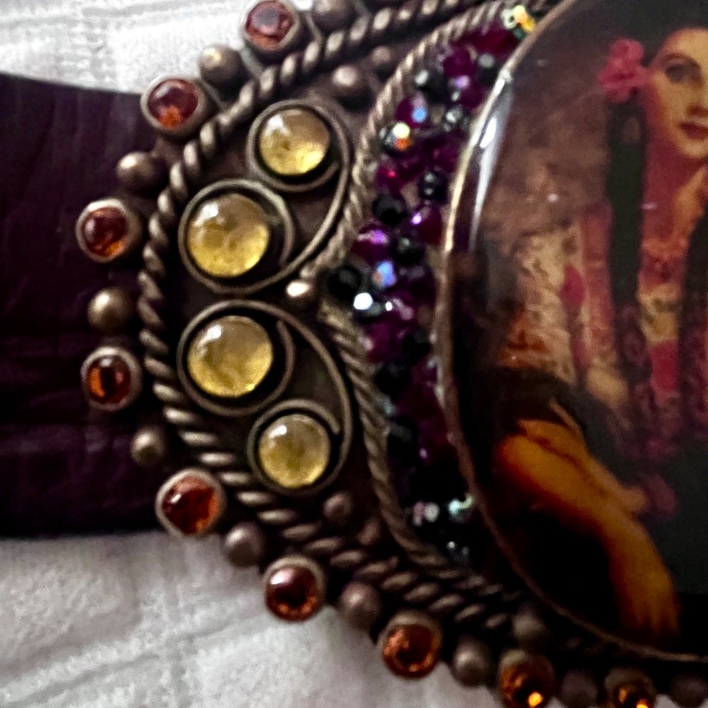 Vintage “The Goddess Image” Buckle w/Rhinestone Crystal Jeweled Leather Belt - Picture 9 of 11